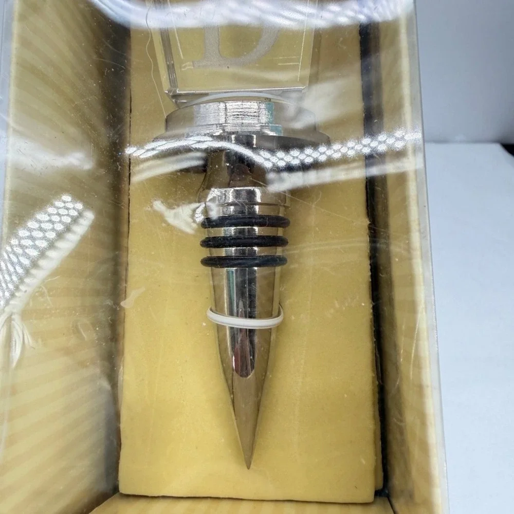 Cypress Solid Clear Glass D Initial Monogram Letter Wine Stopper Topper 4
